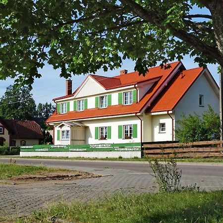 Vila Daniel Owo Lipusz Exteriér fotografie
